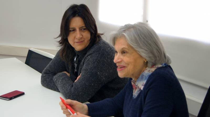 La diputada de Teatros, Rosa Pérez Garijo, y la secretaria de la Casa del Artista, Amparo Montesinos