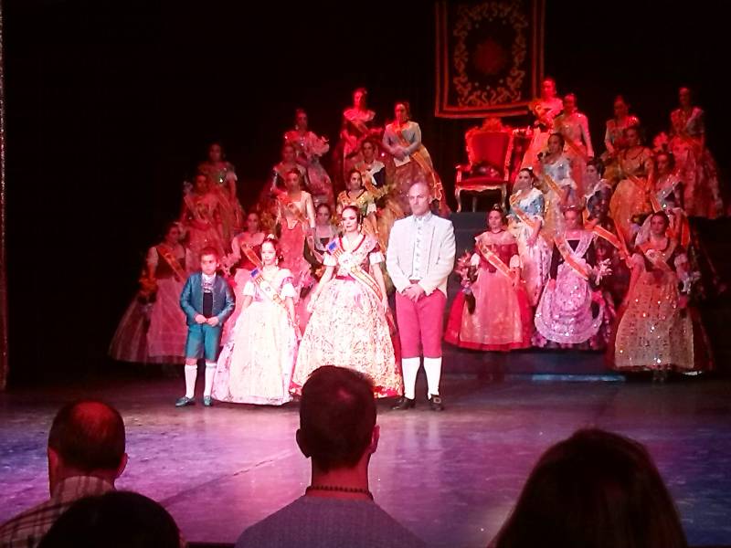 Presentación de las falleras. //C.S.