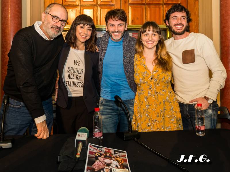 La cantante Calva en el Teatro Olympia