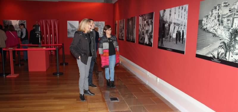 Carmen Amoraga, ha abierto la exposición 
