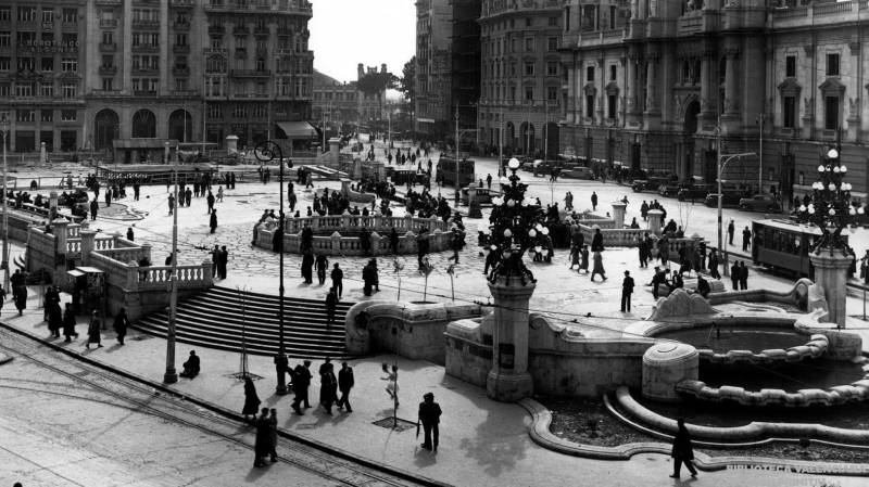 Imatge històrica de la plaça de l