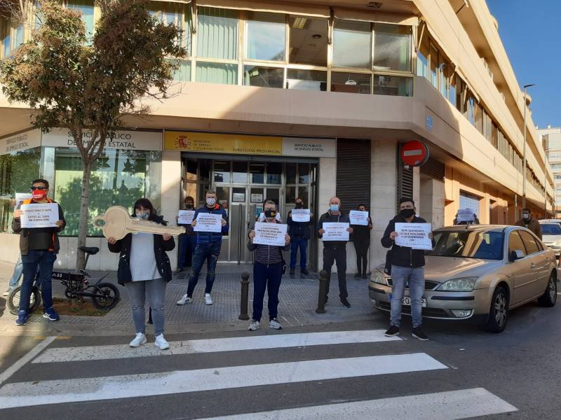 Empresarios y trabajadores de la hostelería y ocio de València se unen para reclamar por los ertes./ EPDA