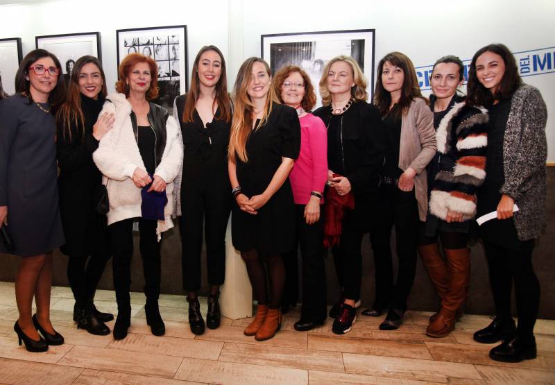 Anabel Navas, Irene Meritxell, Carmen Alborch, Andrea Savall, Ana Mansergas, Dolores Font Cortés, Pilar Mateo, Manuela Romeralo, Begoña Rodrigo y Marta Llorens// Viu València