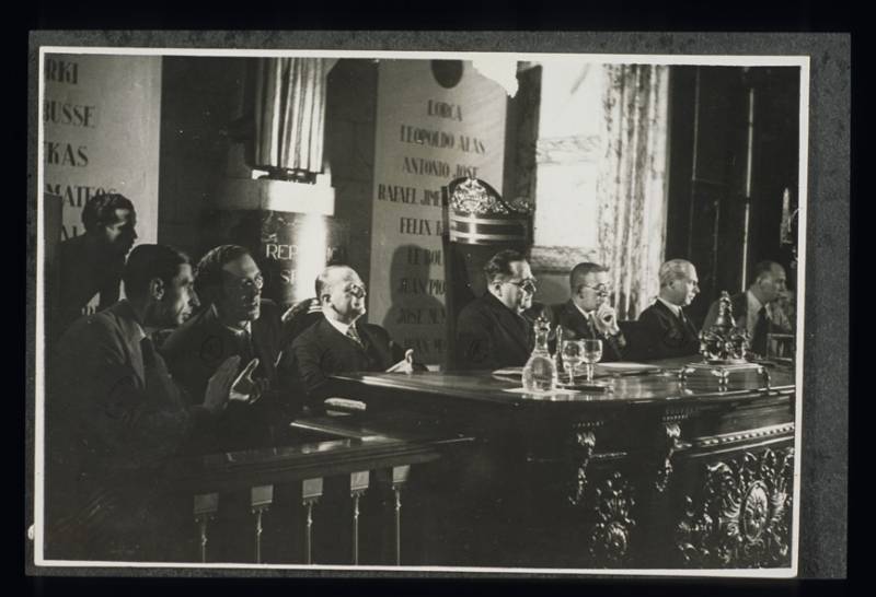 Exposición Per la defensa de la cultura