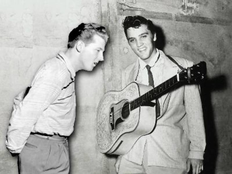 Elvis y Lewis, juntos en una foto de archivo 