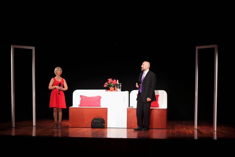 Una de las escenas de la obra que se representa en la sala Russafa. //viu valencia
