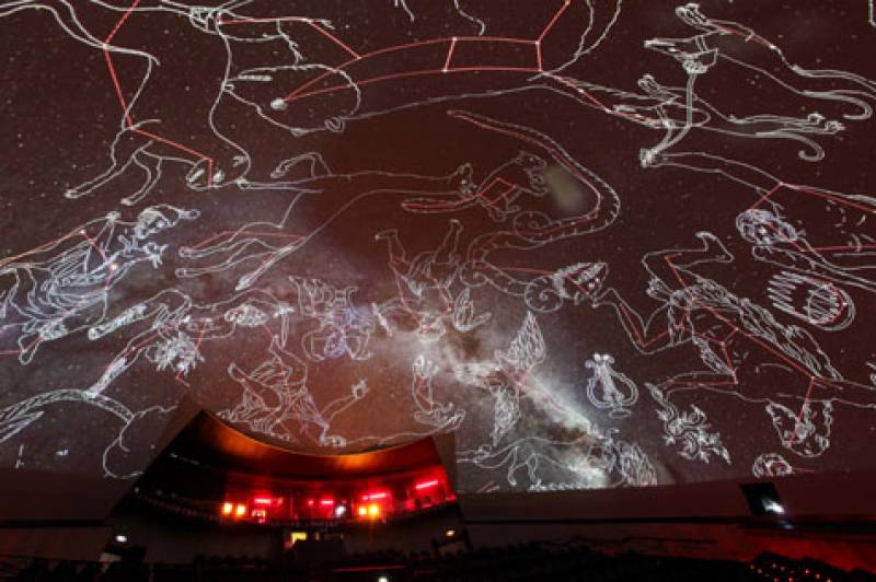 Estrellas y constelaciones que se ven en el Hemisféric. //Viu Valencia