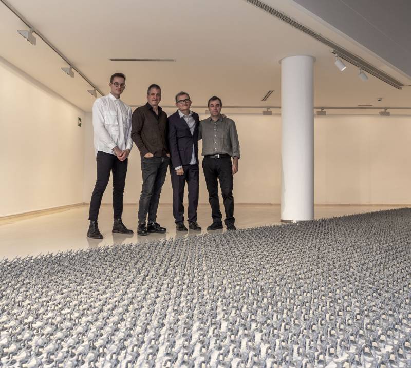 El comisario Miguel Caballero, el coordinador Ramón Escrivà, el director José Miguel G. Cortés y el artista Fernando S. Castillo El comisario Miguel Caballero, el coordinador Ramón Escrivà, el director José Miguel G. Cortés y el artista Fernando S. Castillo