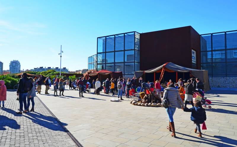 Primer día Poblado de las Jaimas 2018 - Plaza exterior BIOPARC Valencia