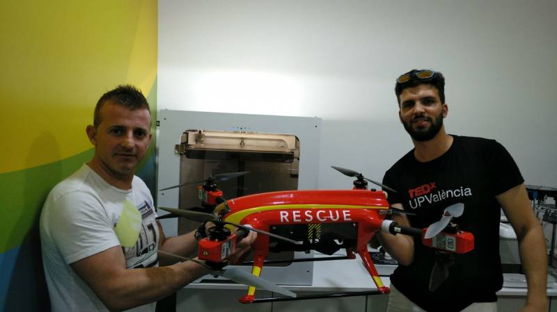 Dron de salvamento marítimo