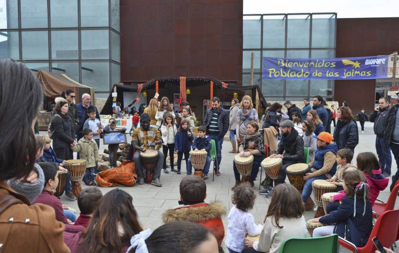 Primer día en el Poblado de las Jaimas - Navidad 2017 - BIOPARC - Taller percusión africana