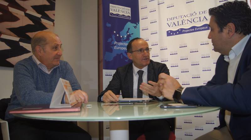 El diputado de Proyectos Europeos, Bartolomé Nofuentes, y el gerente del Ateneo Mercantil de Valencia, Miguel Aucejo