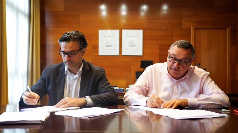 Firma contrato Biohub LMdV