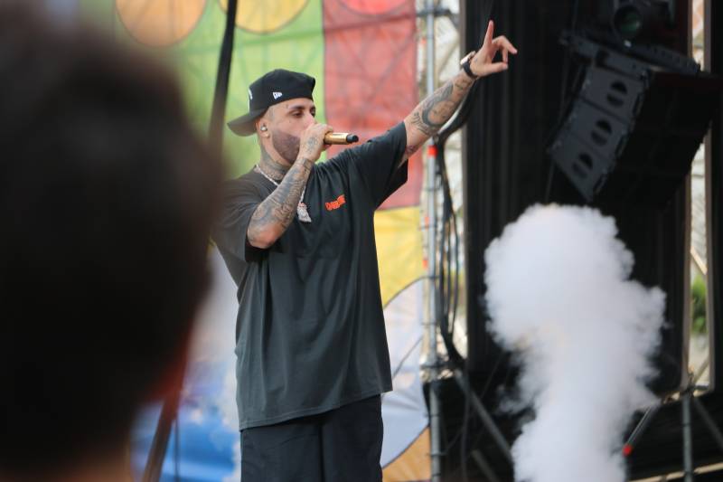 Nicky Jam durante su actuación en el BIGSOUND Festival./LAURA FLORENTINO Nicky Jam durante su actuación en el BIGSOUND Festival./LAURA FLORENTINO