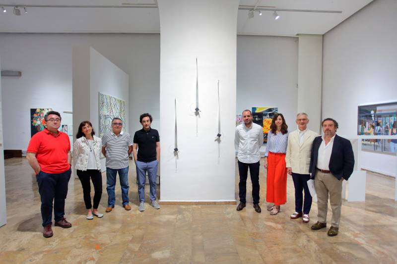 Jurat Premi Col·leció Cañada Blanch amb obra guanyadora de 2018 José Antonio Orts Punto Jurat Premi Col·leció Cañada Blanch amb obra guanyadora de 2018 José Antonio Orts Punto