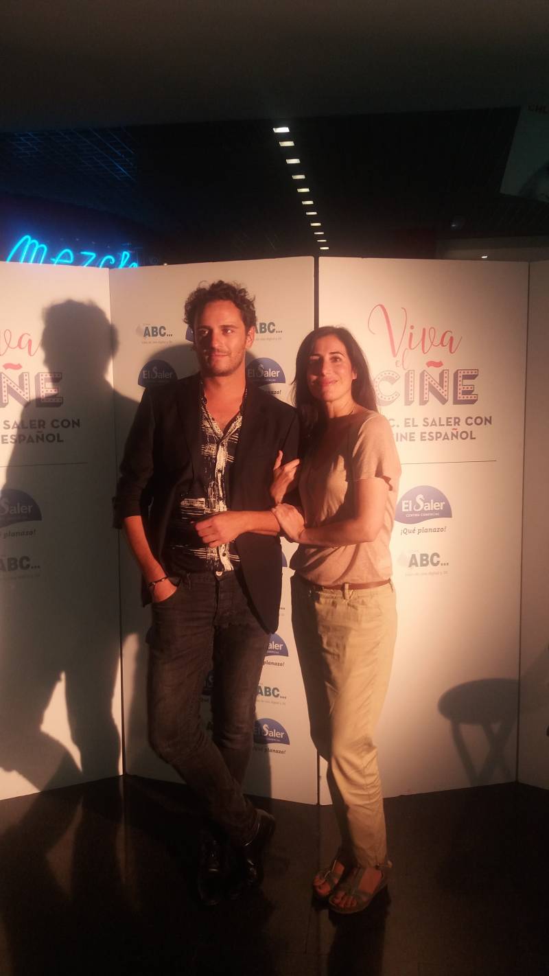 Marina Seresesky y Asier Etxeandía en el pre-estreno de Valencia