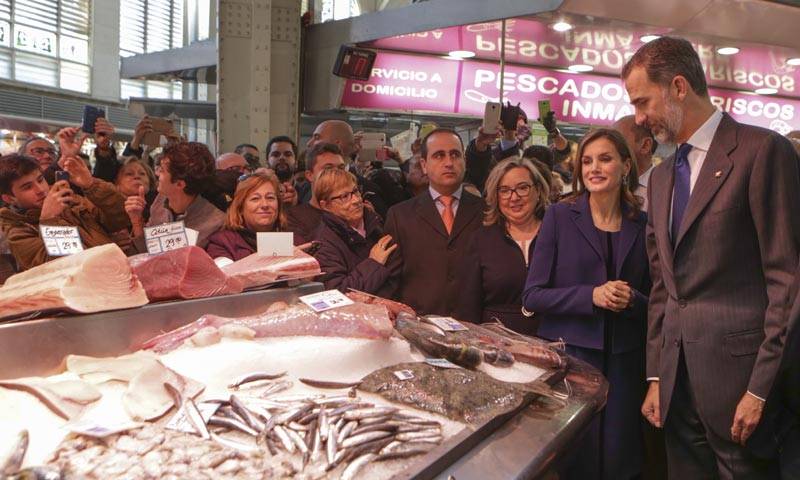 Los Reyes en el Mercado Central