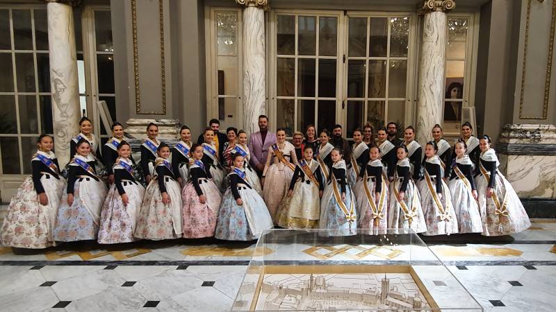 Presentación en el Salón de Cristal del Ayuntamiento