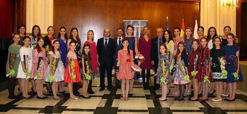 Les FM amb les seues corts d´honor en l´Ateneu// A. Romero Les FM amb les seues corts d´honor en l´Ateneu// A. Romero