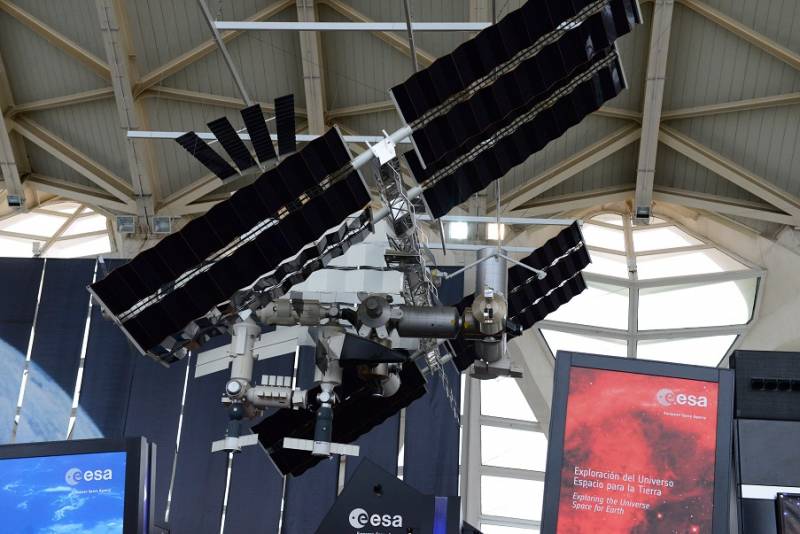 Réplica de la Estación Espacial Internacional 