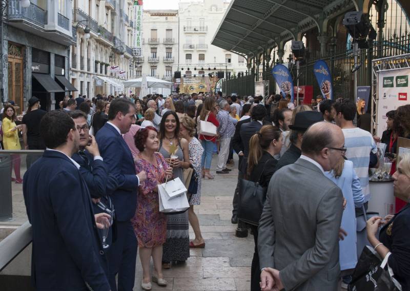 Ambiente general en la Valencia Shopening Night