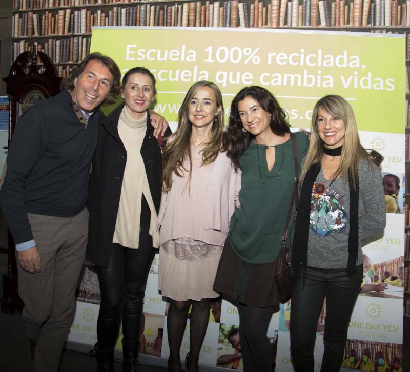 Ginés Llorca, Patricia Membrives, Ana Mansergas, Ángela Valero de Palma y Eva Montesinos
