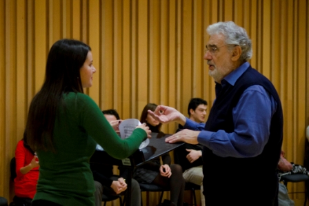 El maestro Domingo durante la sesión de trabajo. FOTO: EPDA