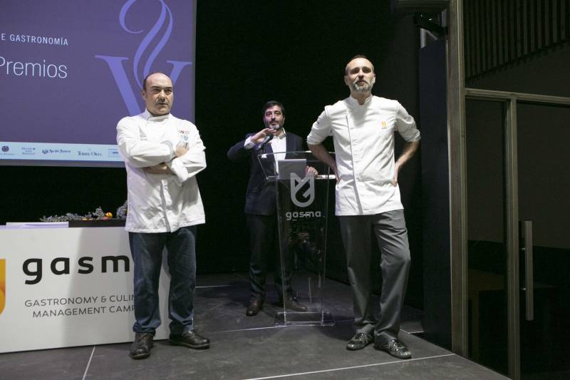 Miguel Barrera y Rodrigo de la Calle elaboraron el menú// Q. Villanueva