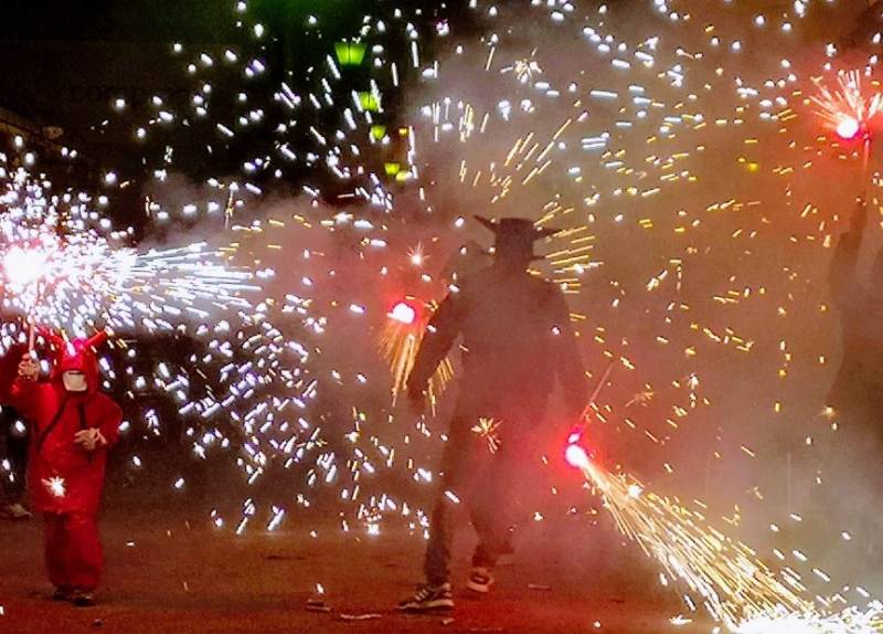 La festa del dissabte en Montaverner finalitzarà amb el correfoc dels Dimonis d