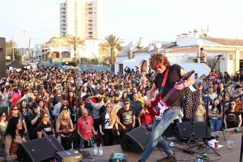 Pulpo Seco en su actuación en la fiesta de presentación Montgorock Xàbia Festival 2017 // Digital-glu