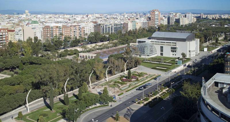 Un paseo por el Jardín del Chalet de Panach