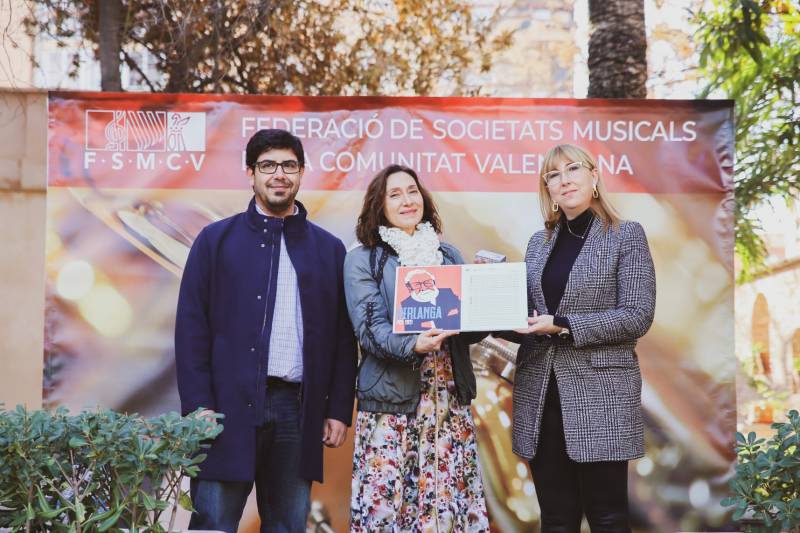 Generalitat entrega a FSMCV las partituras adaptadas de algunos de los grandes éxitos de Berlanga