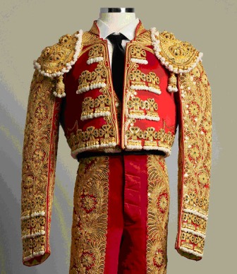 Traje de Enrique Ponce. FOTO: DIVAL Traje de Enrique Ponce. FOTO: DIVAL
