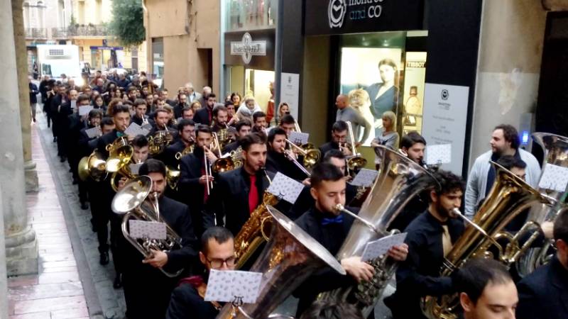 FSMCV Francia: pasacalles de la Joven Banda Sinfónica de la FSMCV en Carcassone