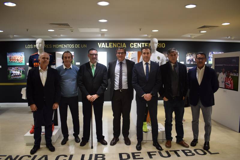 Salvador Belda, Arias, Paquito, Pau Pérez Rico, Salvador Martínez, Tendillo y Jose Luis Zaragosí