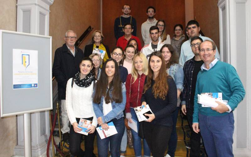 Foto de grupo Jornada Puertas Abiertas Colegio Notarial