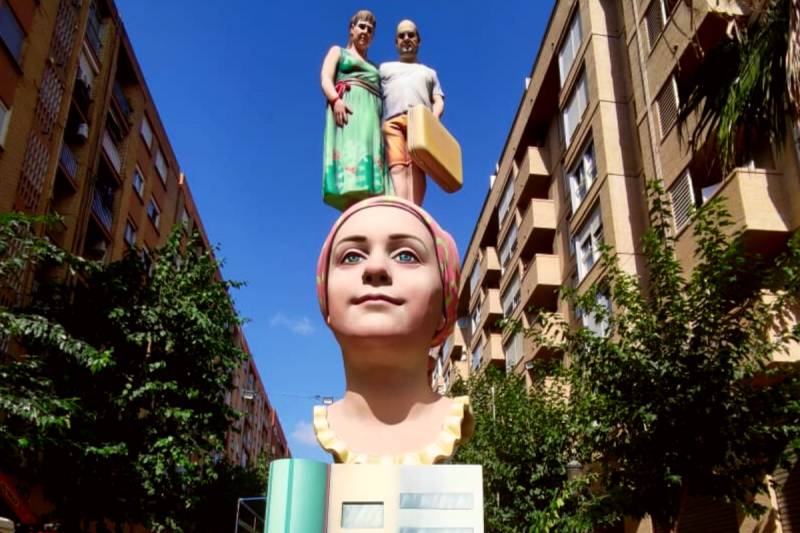 El Ayuntamiento de Valencia se volcó. FOTO J. FÉLIX GIMENO