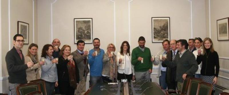 Sandra Gómez firma un convenio para promocionar el consumo de la horchata con DO Valencia