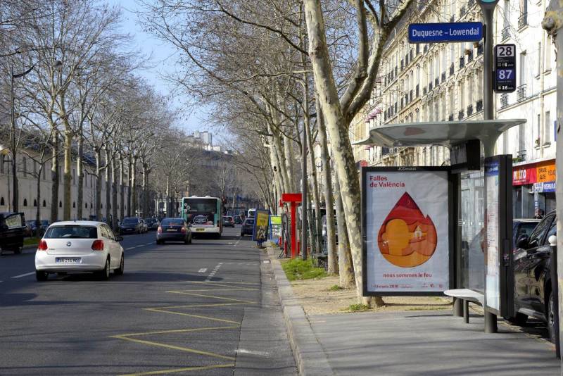 Cartell de Falles a París 