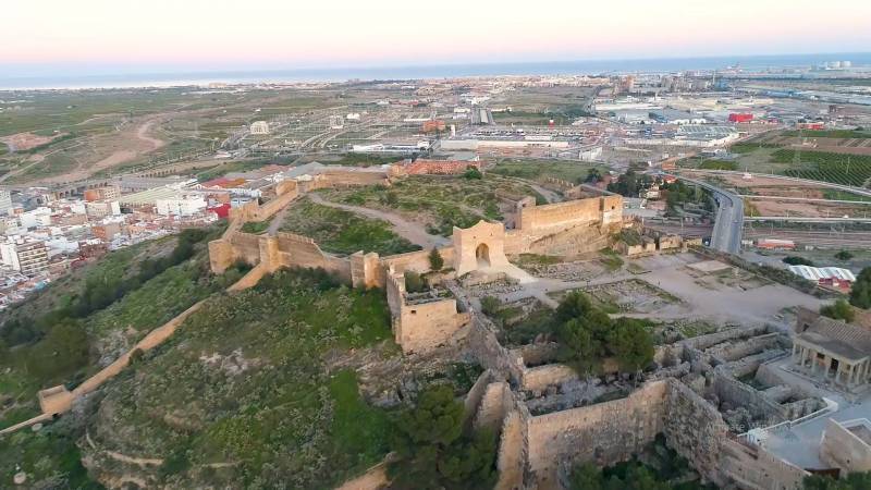 Diversas instantáneas de la ciudad de Sagunto.