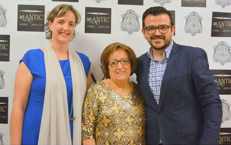 Elena Ribes de Garín, Amparo Gómez y Jaime Bronchud