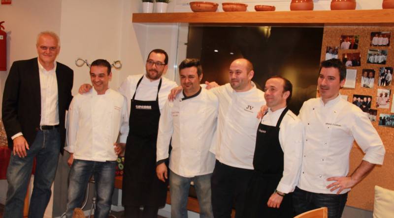 Los cocineros en el momento de la presentación //E.C.