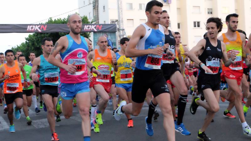 Corredores en la 10K nocturna Gandia 2017