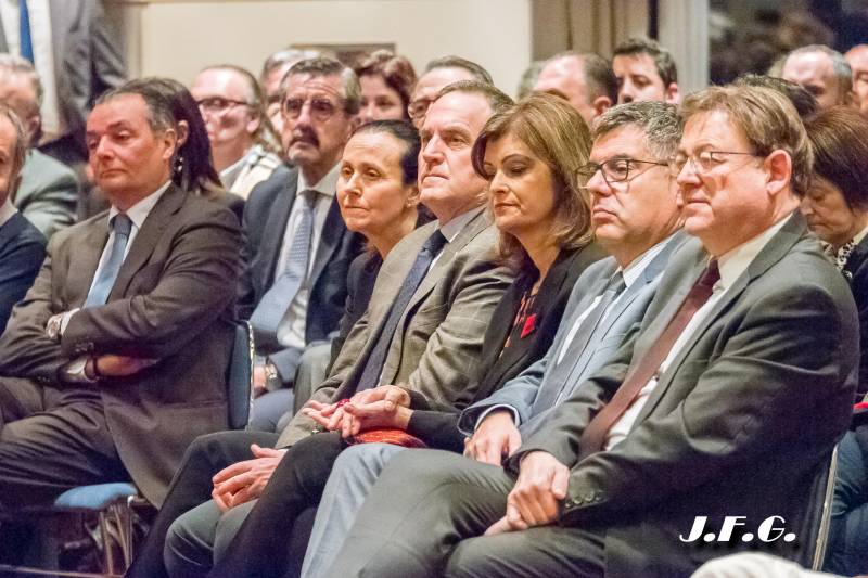 Autoridades asistentes al Club de Encuentro M.Broseta