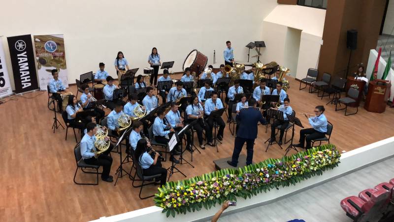 Corbandas Colombia  bandas en el auditorio