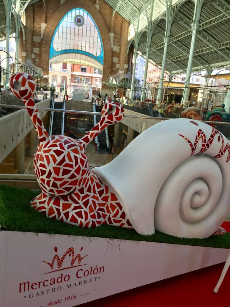 Caracoles gigantes invaden el Mercado Colón