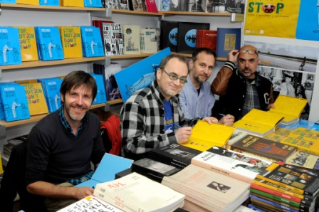 Paco Roca, Pablo Llorens, Javier Tostado y Sam en La Feria del Libro. FOTO: DIVAL
