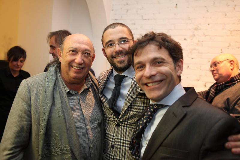 El diseñador Francis Montesinos con el propietario Edgar Betoret y el jefe de sala, Juan Carlos Marín//M.Market