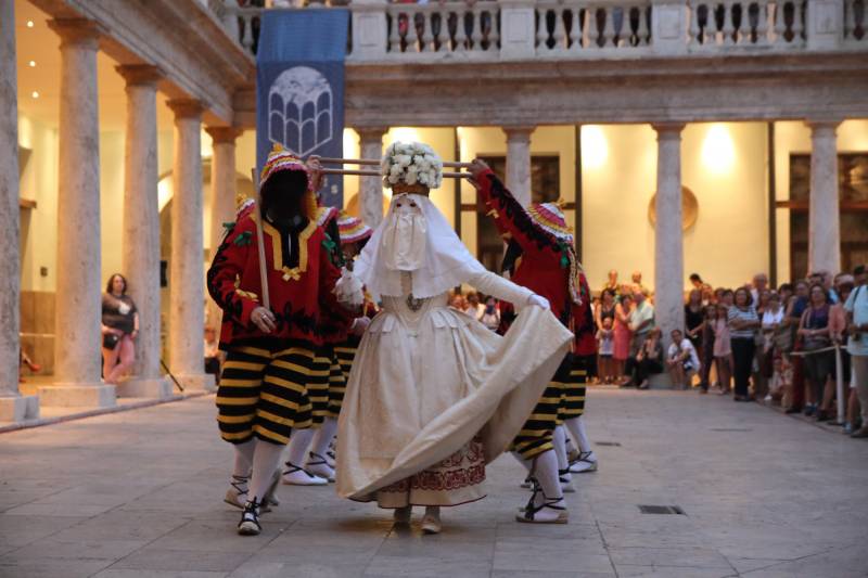 Danses Corpus Christi en La Nau 