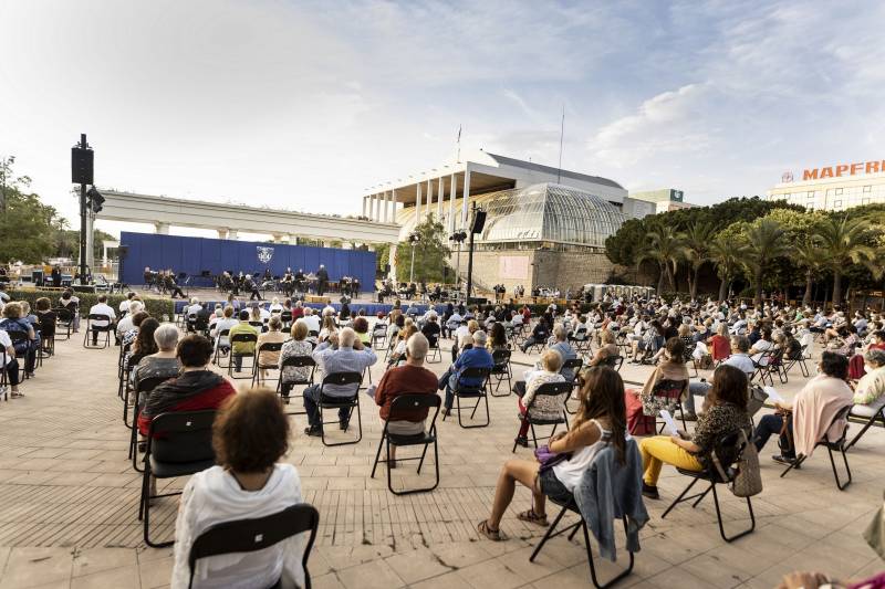 Concert als Jardins del Palau de la Música. EPDA